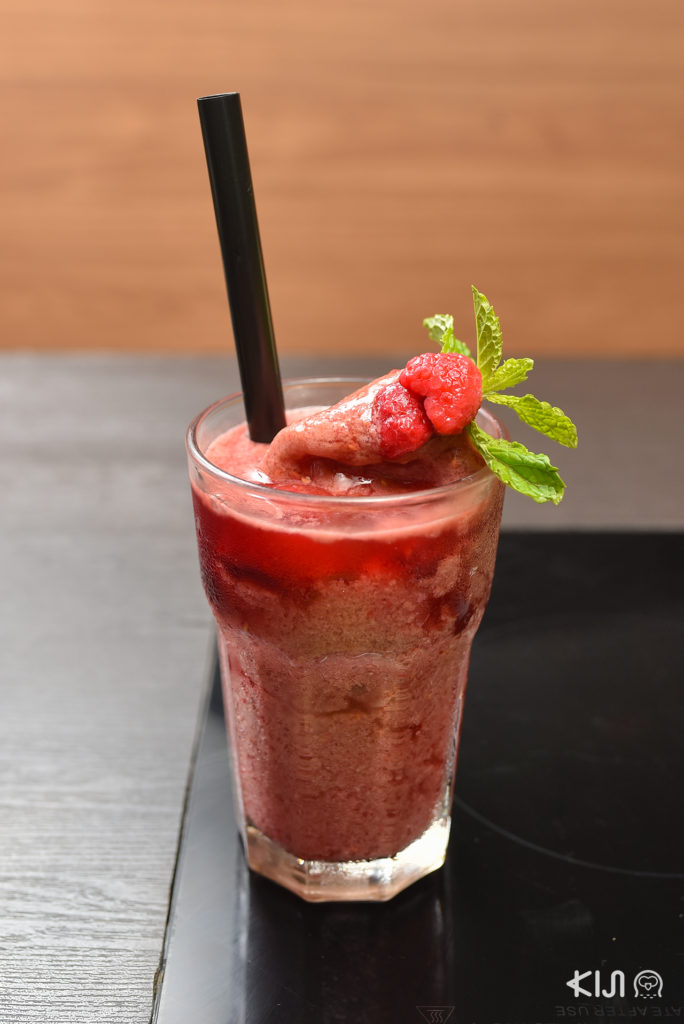 Raspberry Smoothies เมนูเครื่องดื่มของร้าน Nobu Shabu
