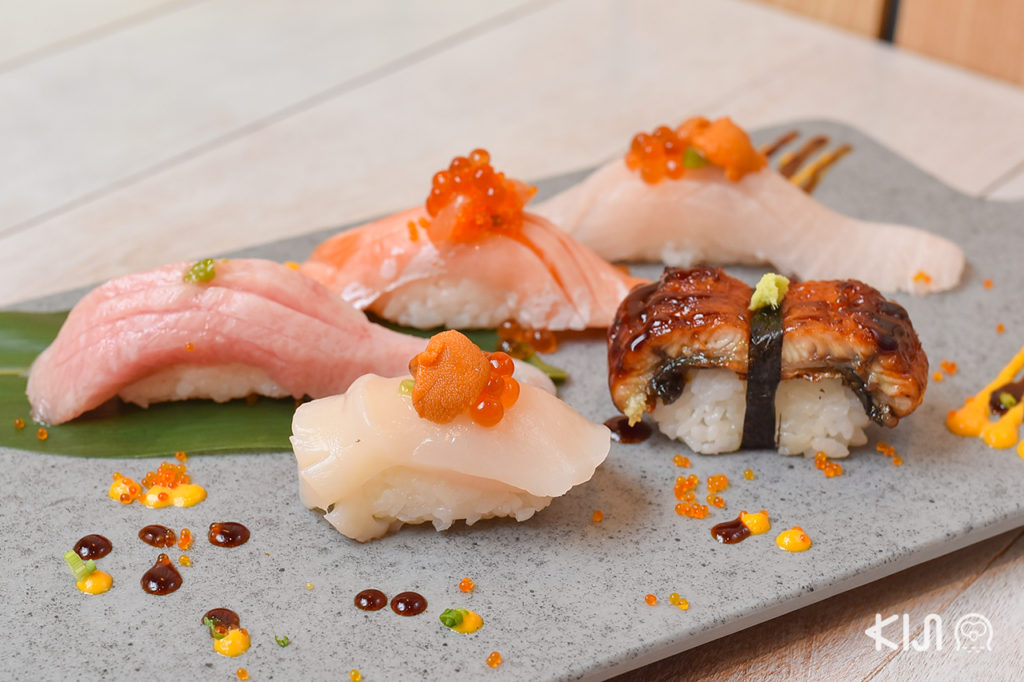 Sushi Shin - Otoro (350 บาท), Salmon (50 บาท), Kampachi (130 บาท), Hotate (120 บาท), Unagi (80 บาท)