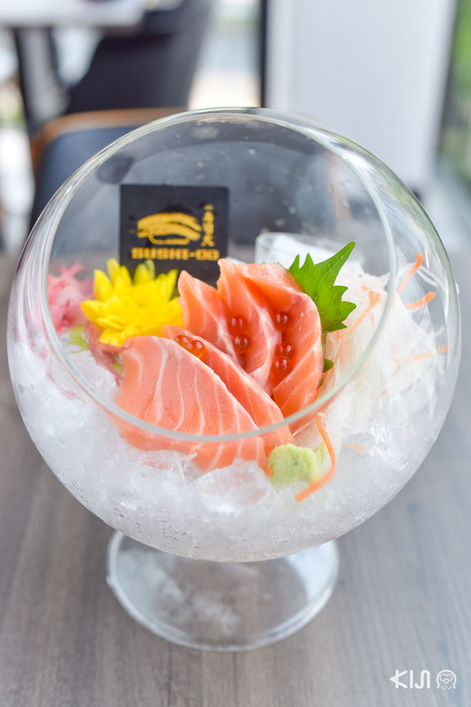 SushiOO - Salmon Sashimi (210 บาท)