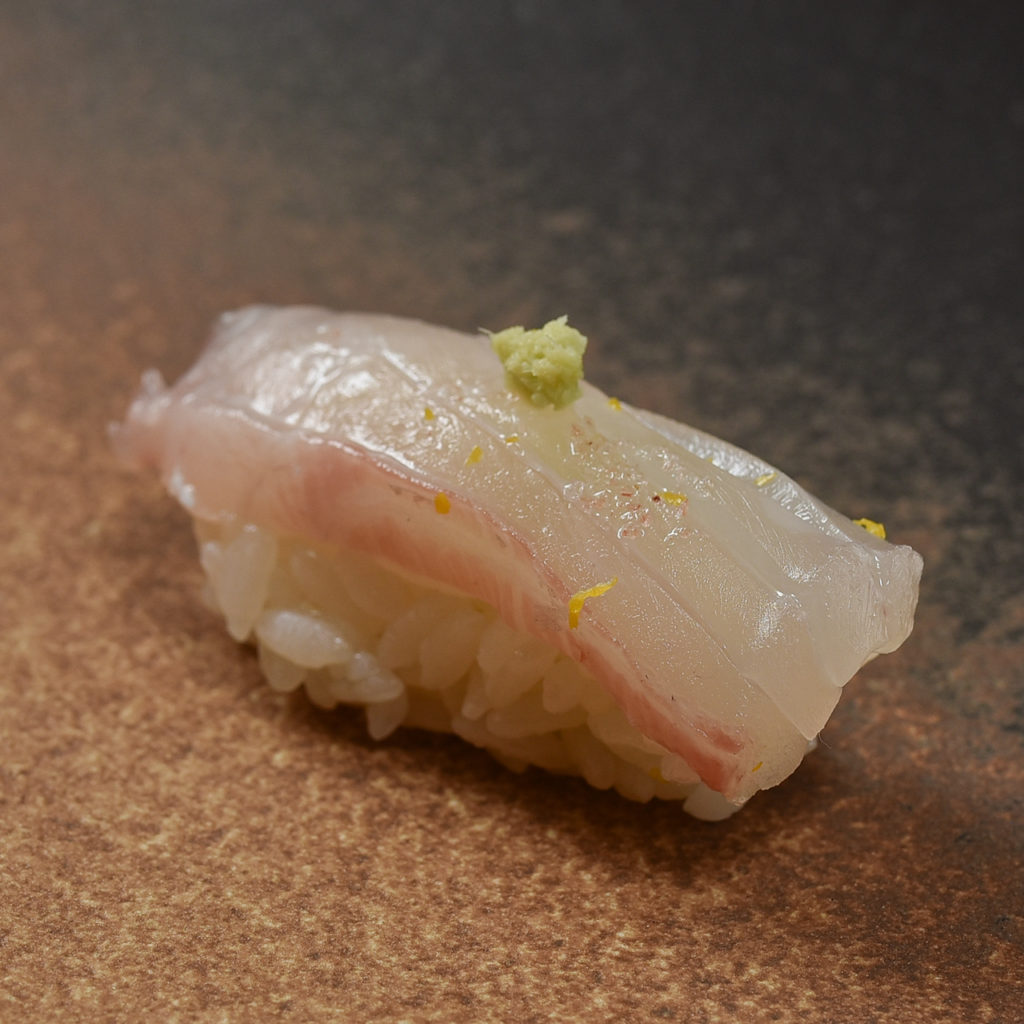 ปลาเนื้อขาวอย่าง Madai จากร้าน Koko Japanese Restaurant