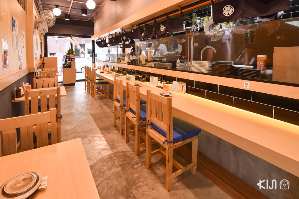 Hinata ร้านอาหารญี่ปุ่น ในซอยสุขุมวิท 21 เป็นอีกร้านที่ ไม่เก็บเซอร์วิวชาร์จ