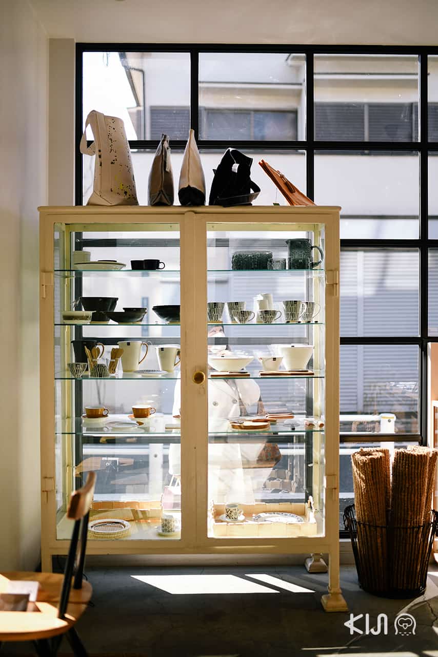 Cinq ขายสินค้าจิปาถะ ที่คัดสรรมาแล้วจากทั่วโลก