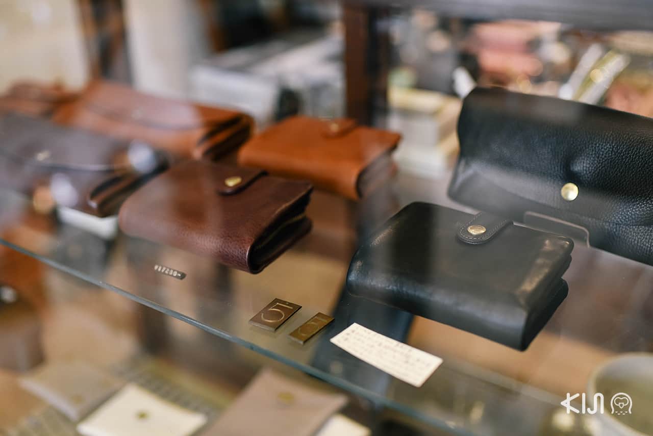 สินค้าแฮนด์เมดที่จำหน่ายในร้าน Cinq