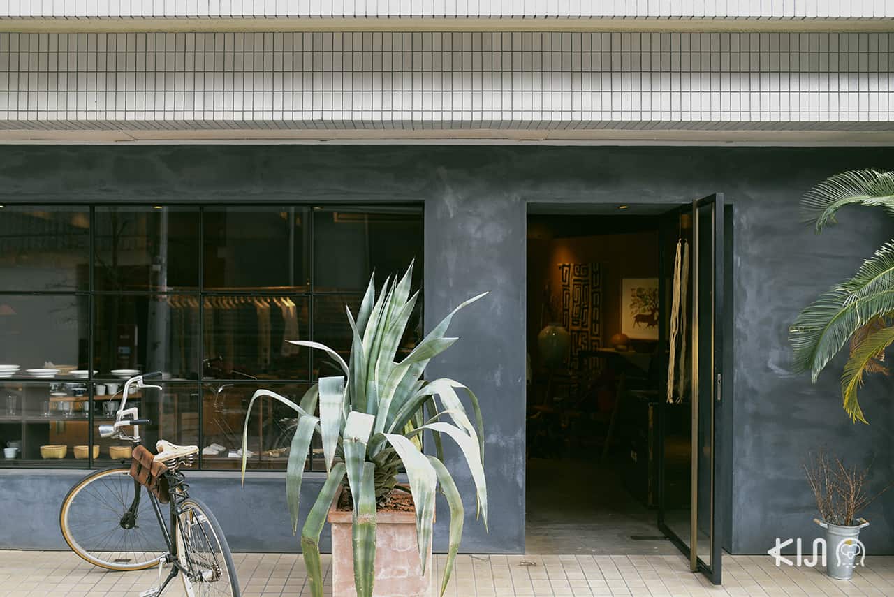 หน้าร้าน Out Bound