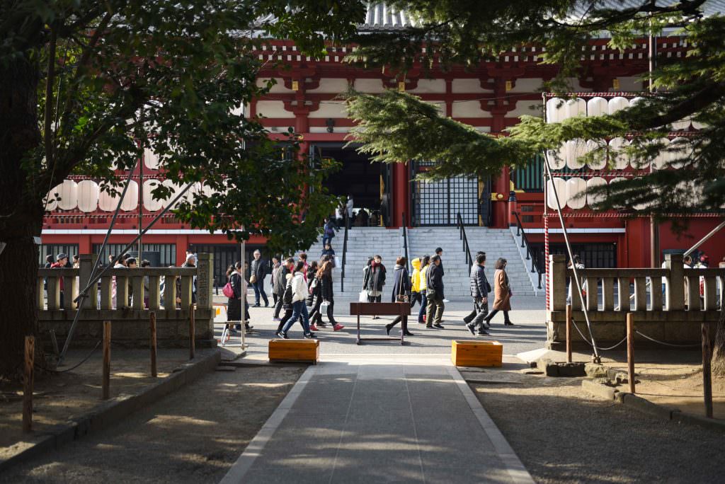 ทางเข้าวัดเซ็นโซจิ (Sensoji)