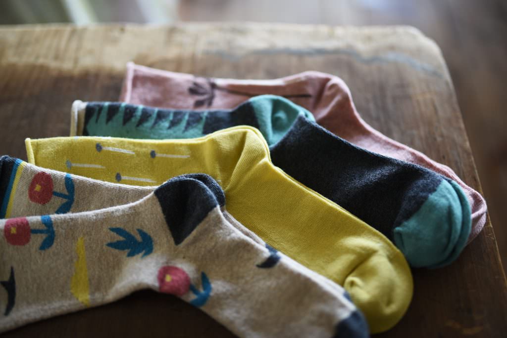 ถุงเท้าที่ผลิตขึ้นมาเองร้าน SALVIA ในย่านคุระมะเอะ (Kuramae)