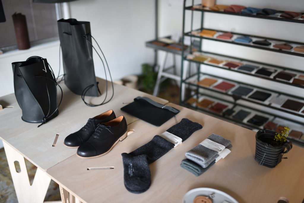 ร้าน TOE TO KNEE ร้านขายเครื่องหนังในย่านคุระมะเอะ (Kuramae)