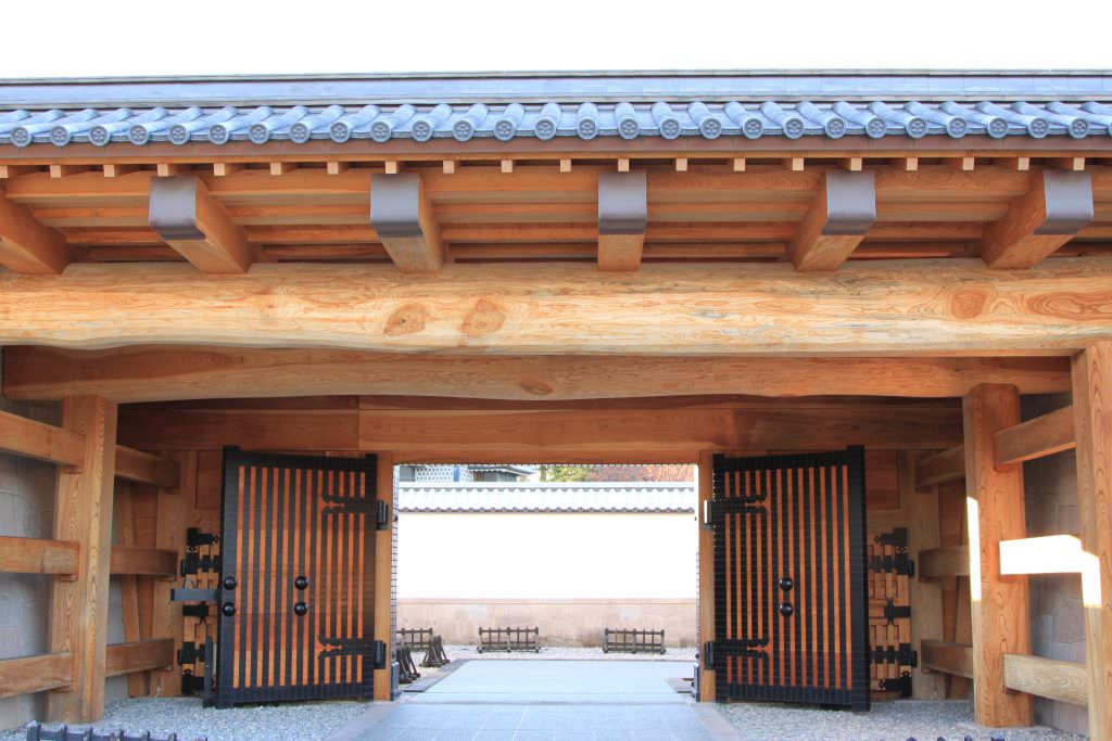 สถาปัตยกรรมของปราสาทคานาซาว่า (Kanazawa Castle)