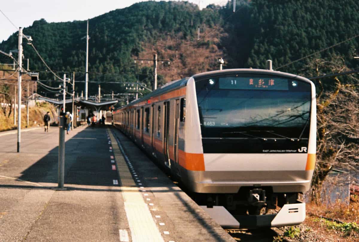 เดินทางด้วยรถไฟไปปิกนิกกันที่มิตาเกะ (Mitake)’