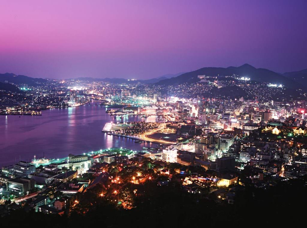 ภูเขาอินะซะ (MT.Inasa) เมืองนะงะซากิ (Nagasaki) ยามค่ำคืน