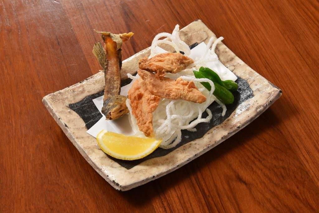 ปลาอะยุทอด (Ayu) ที่ร้าน Tensui