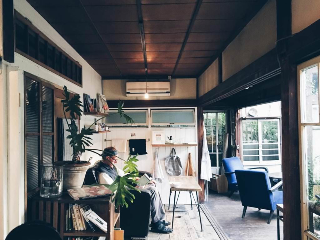 บรรยากาศภายในร้านบีชมัฟฟิน (Beach Muffin)