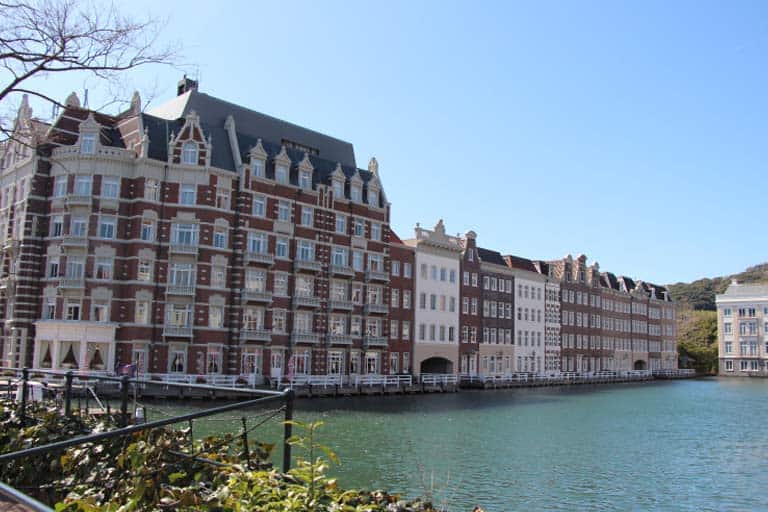 สวนสนุกฮุส เทน บอช  (Huis Ten Bosch) ธีมปาร์กเมืองจำลองเนเธอร์แลนด์