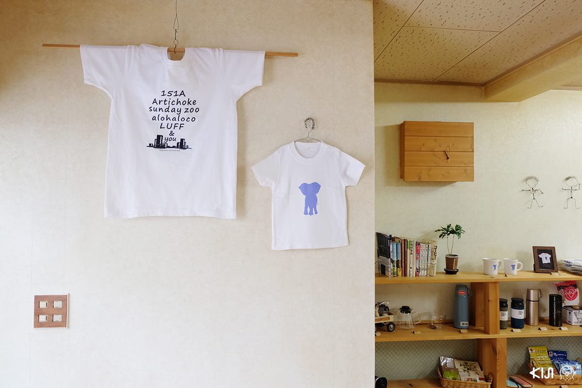 สินค้าที่ขายภายในร้าน SUNDAY ZOO