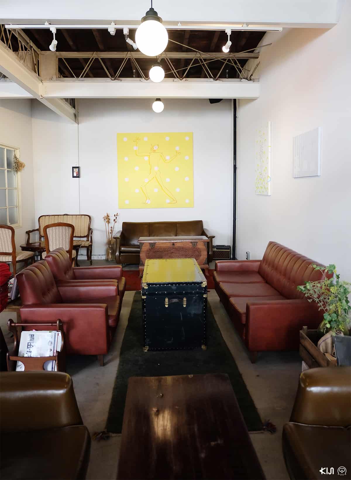 บรรยากาศภายในร้านคาเฟ่ที่อยู่ชั้น 1 ของ Fukadaso