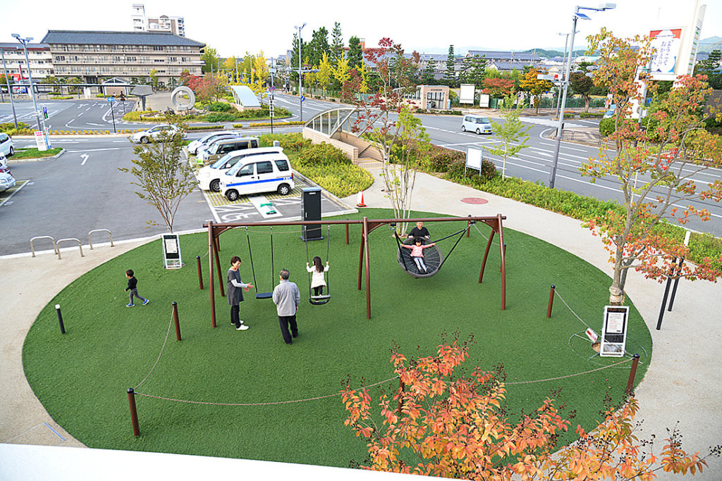 การพัฒนาพื้นที่ให้เป็นสวน ให้ผู้คนมีที่พักผ่อน มีกิจกรรมร่วมกัน