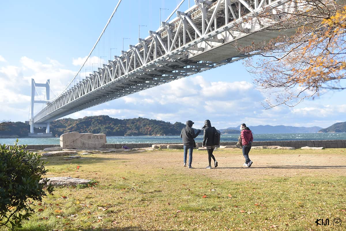 บรรยากาศรอบๆ สะพาน Seto Ohashi Bridge