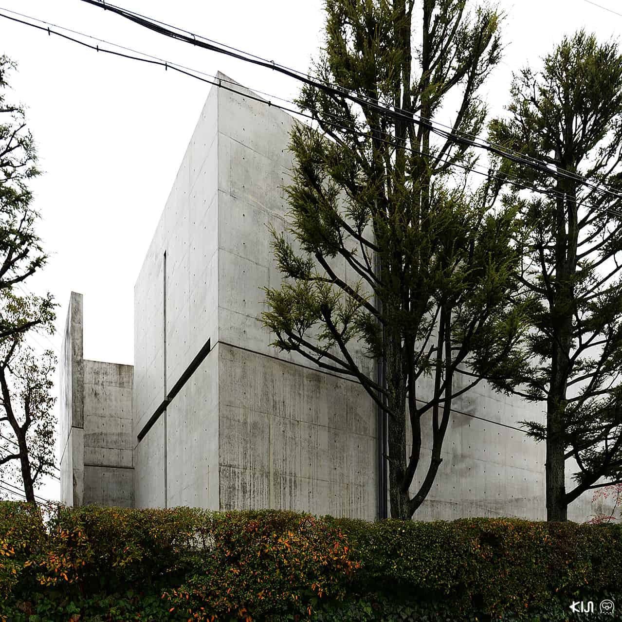 โบสถ์แห่งแสง “Church of the Light” กล่องคอนกรีตรูปทรงเรียบง่าย