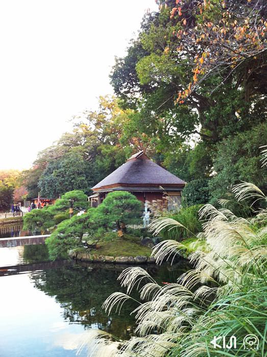 บรรยายกาศรอบๆ สวนโครากุเอ็ง (Kōraku-en)