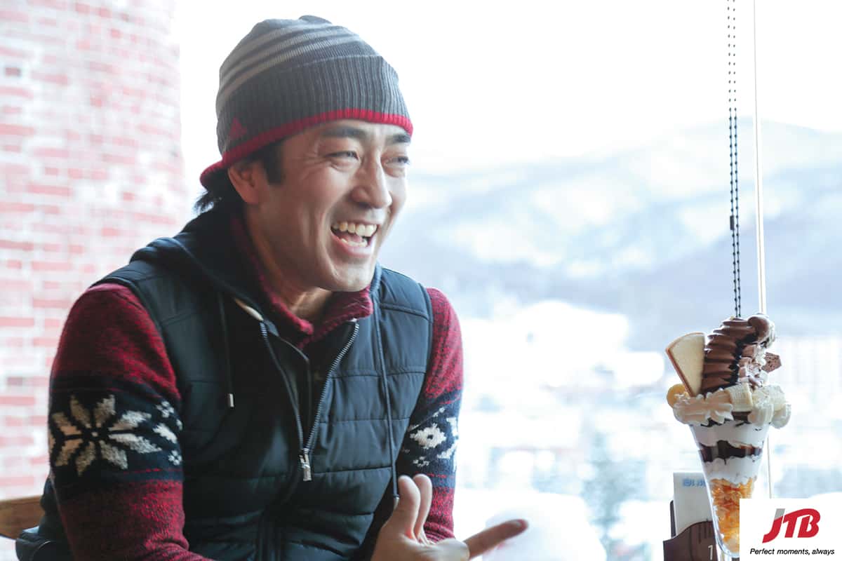 ฮิโระ ซาโนะ (HIRO SANO) พิธีกรรายการทีวี “สุโก้ยเจแปน”