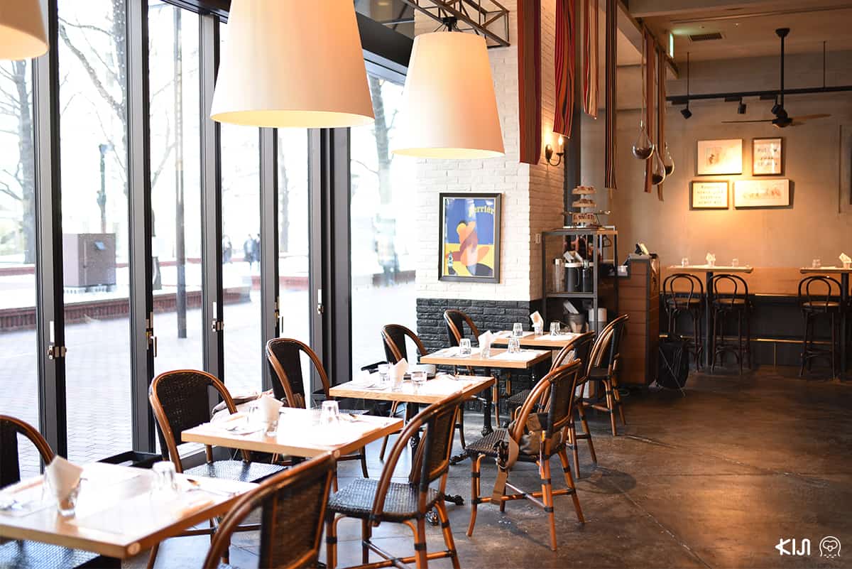 บรรยากาศภายในร้าน Peche Grand