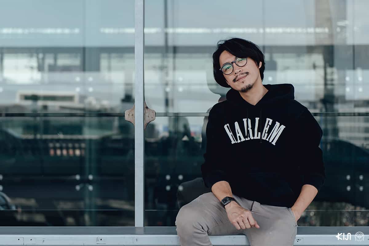 บาส-นัฐวุฒิ พูนพิริยะ (Baz Poonpiriya) ผู้กำกับภาพยนตร์เรื่อง ฉลาดเกมส์โกง