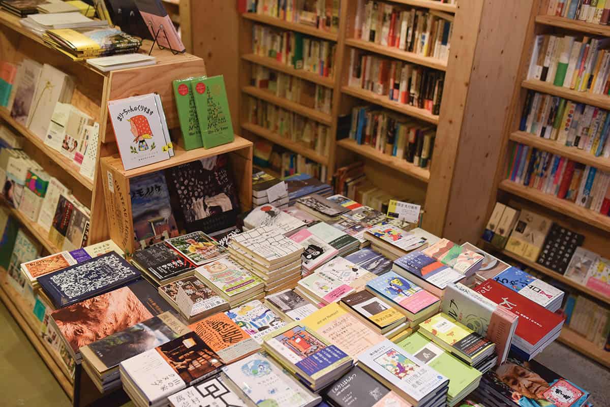 หนังสือภายในร้าน Seikosha