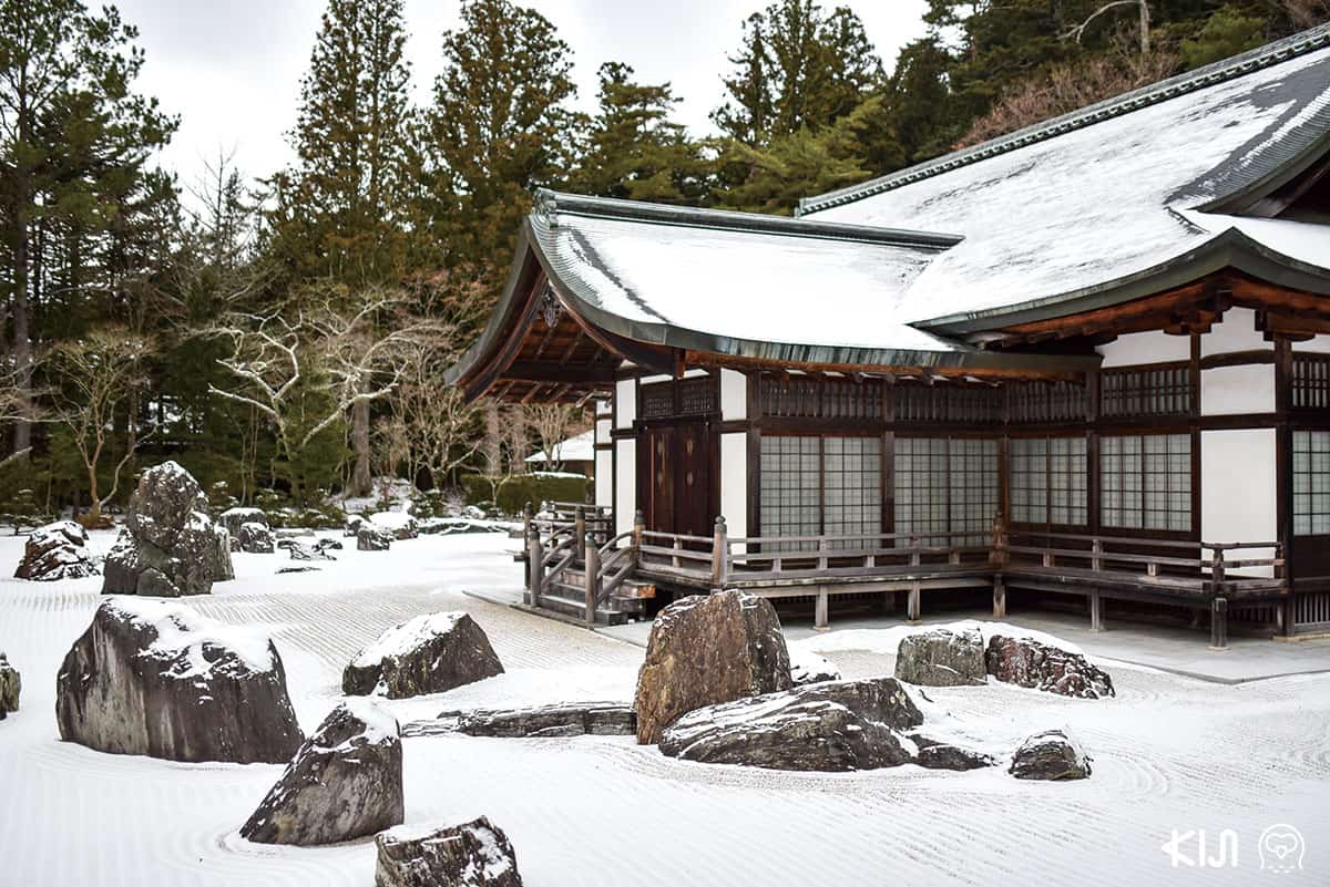 วัดที่โคยะซัง (Koyasan) ในฤดูหนาว