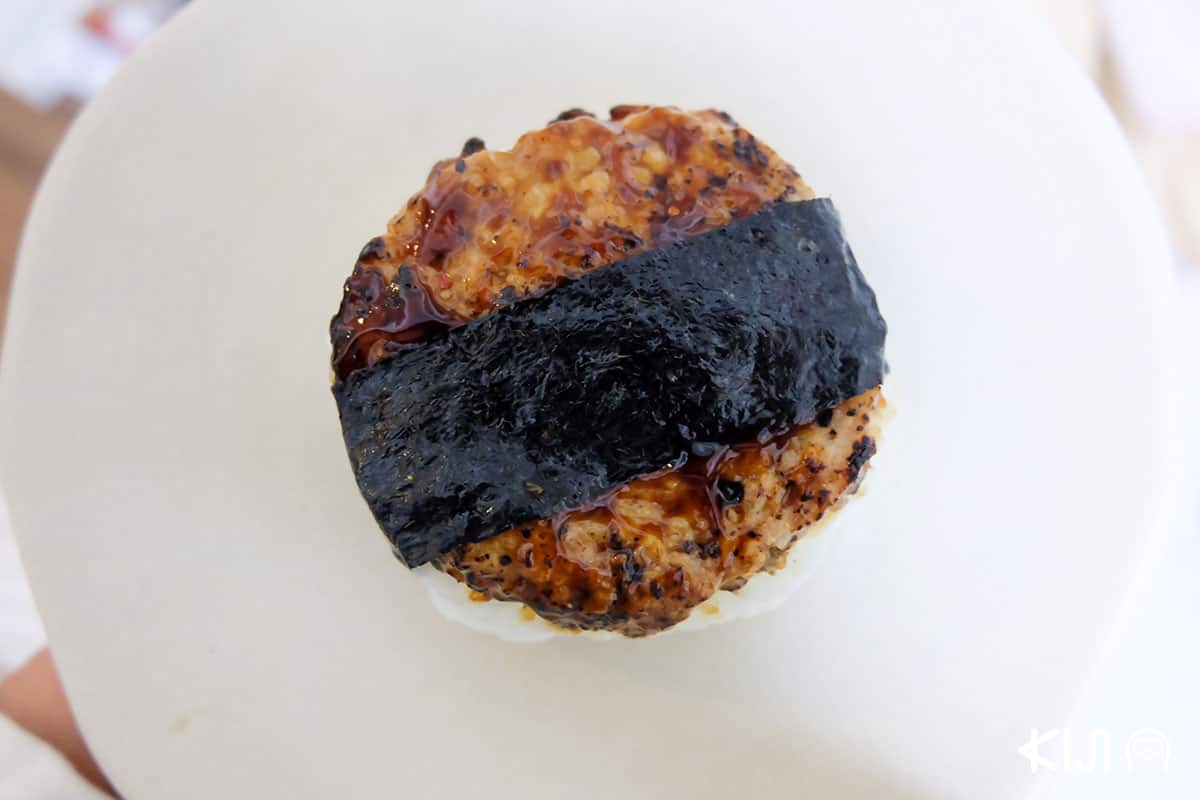 โอนิกิริหน้าไก่ซึคุเนะย่างซอส