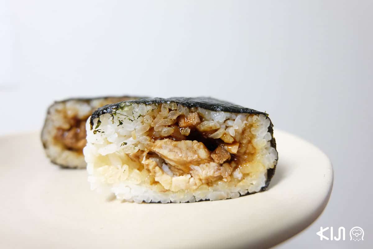 โอนิกิริหน้าหมูย่าง