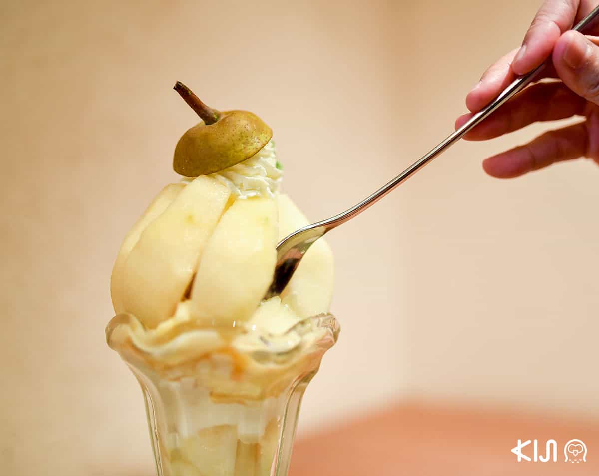 พาร์เฟต์ผลไม้จากร้านคุราชิกิ โมโมโกะ (Kurashiki Momoko)