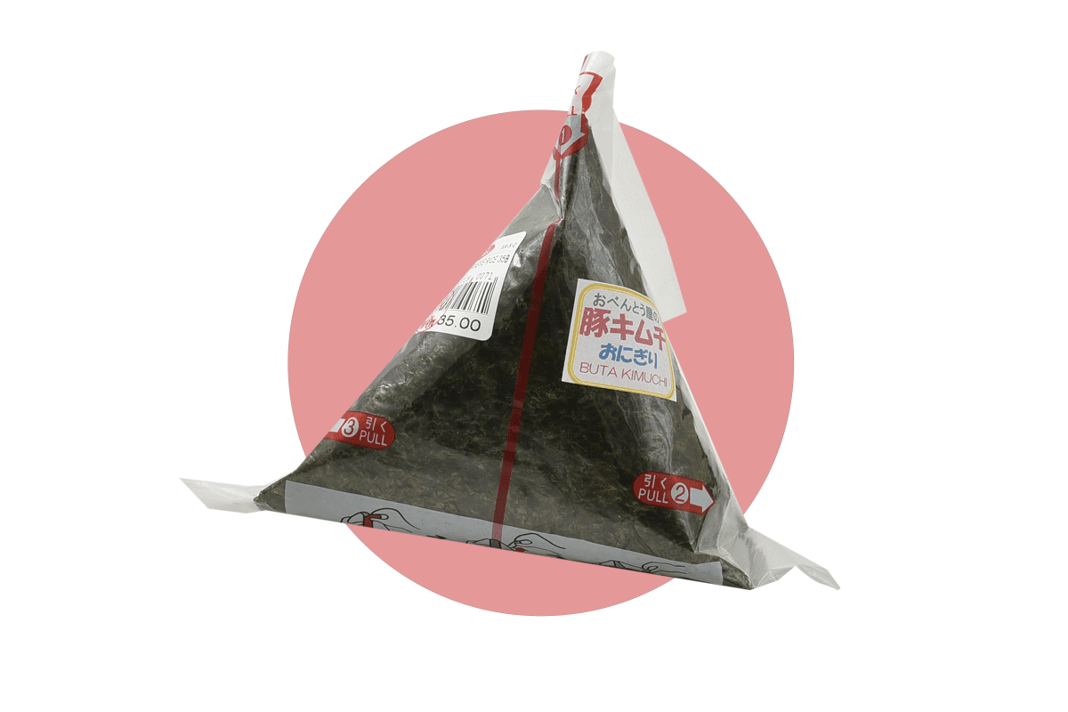 โอนิกิริ ในร้านสะดวกซื้อที่ประเทศไทย : Buta Kimuchi (Fuji Supermarket) ราคา 35 บาท