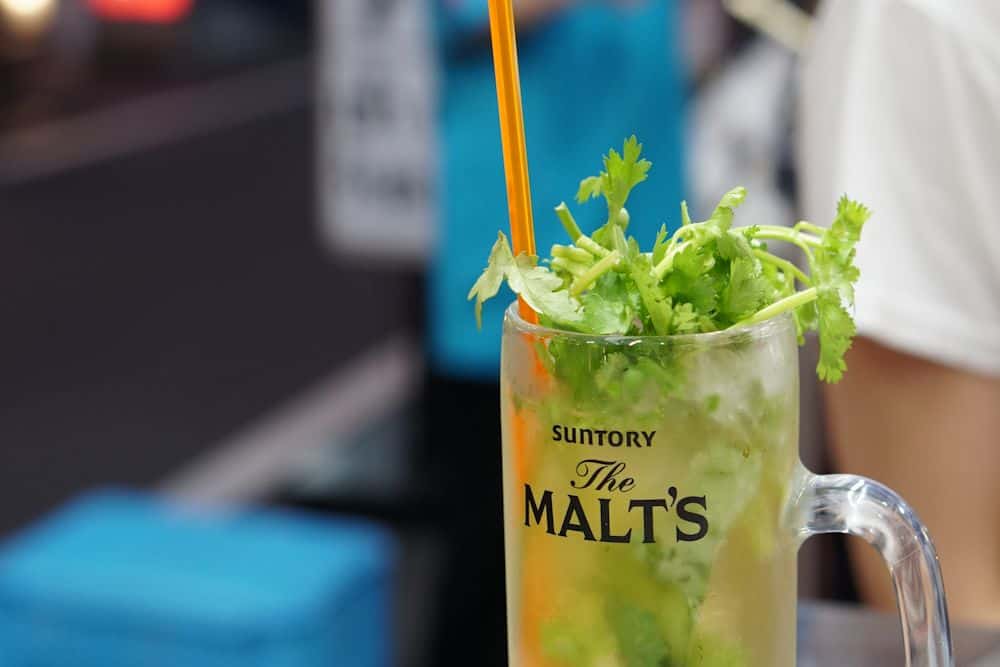 เครื่องดื่มแอลกอฮอล์ผสมผักชี