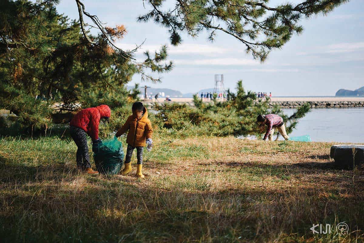 การนัดรวมตัวเพื่อทำความสะอาดเป็นประจำทุกปี ปีละ 2 ครั้ง