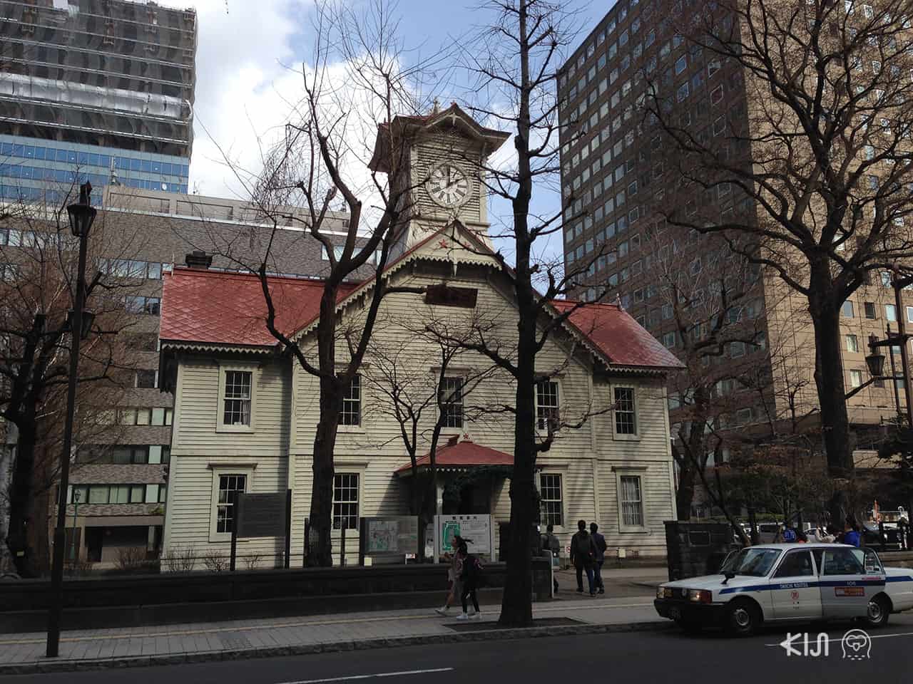 ซัปโปโร วันเดย์ทริป : หอนาฬิกาซัปโปโร (Sapporo Clock Tower)