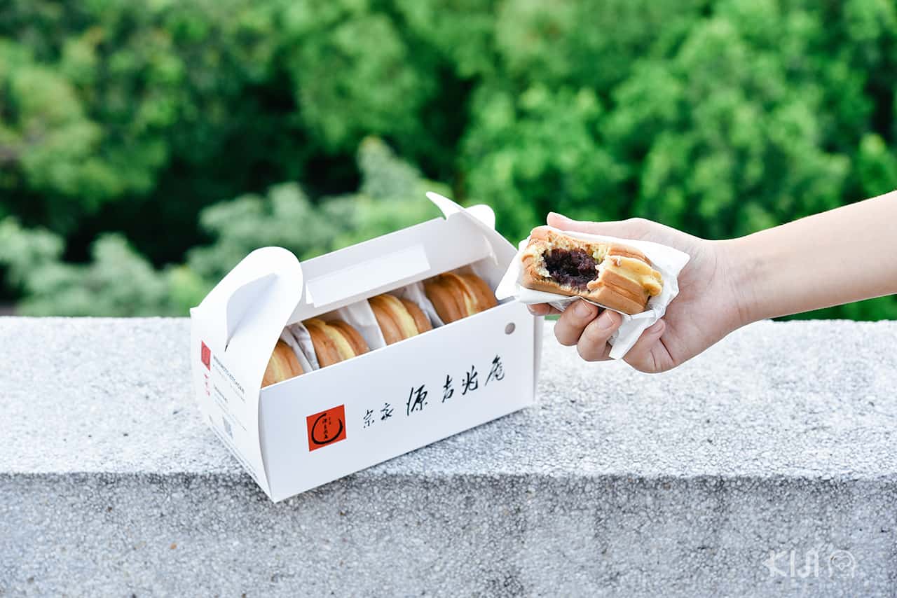 ขนม Oban Yaki สอดไส้รสชาติต่างๆ จากร้าน Minamoto Kitchoan