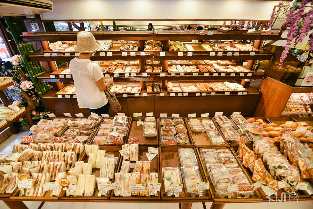 ขนมปังของร้าน Custard Nakamura (คัสตาร์ด นากามูระ)