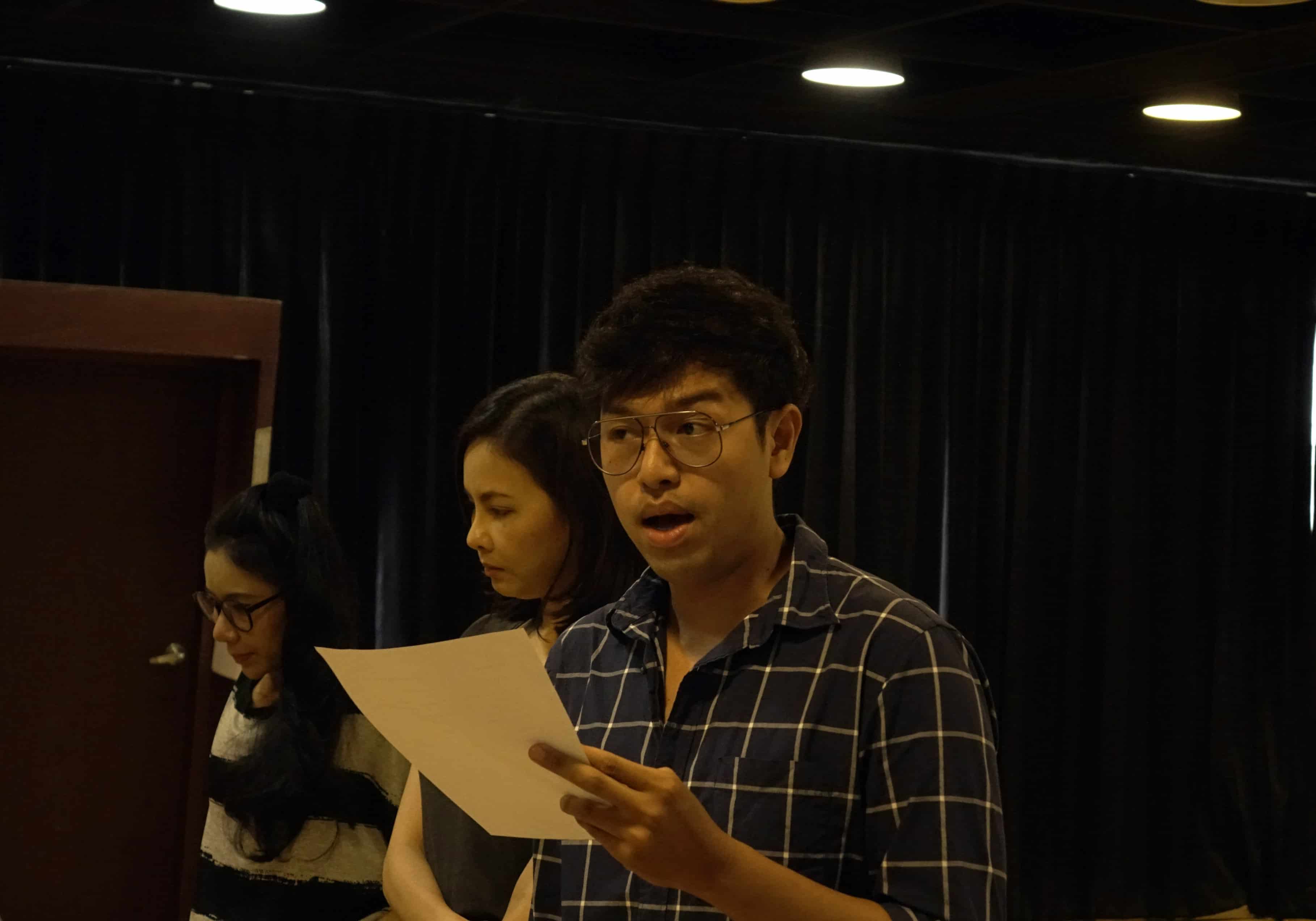 เบื้องหลังการซ้อมละครเวที “ปรารถนา : ภาพเหมือนการเข้าสิง”