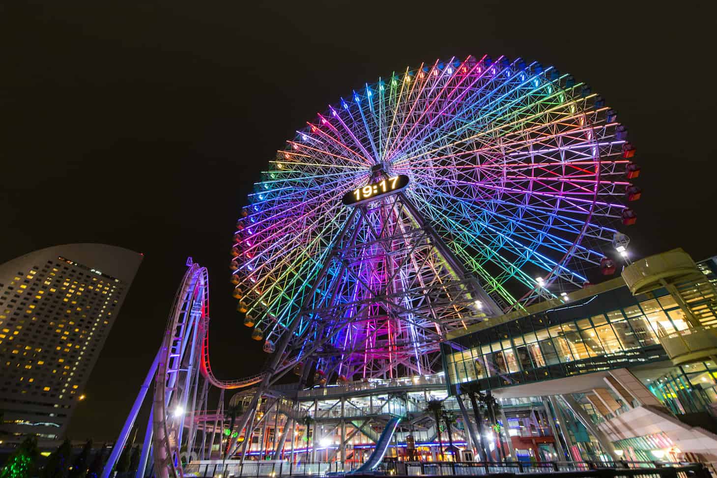 วิธีไปโยโกฮาม่า (Yokohama : 横浜) - ชิงช้าสวรรค์ภายในสวนสนุกคอสโมเวิลด์ (Cosmo World)