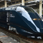 ดีไซน์ด้านนอกของรถไฟ GENBI SHINKANSEN ที่ดูเรียบขรึม