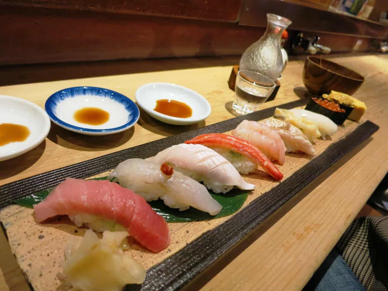 ซูชิของจังหวัดนีงาตะที่โดดเด่นในเรื่องความสดใหม่และหลากหลาย