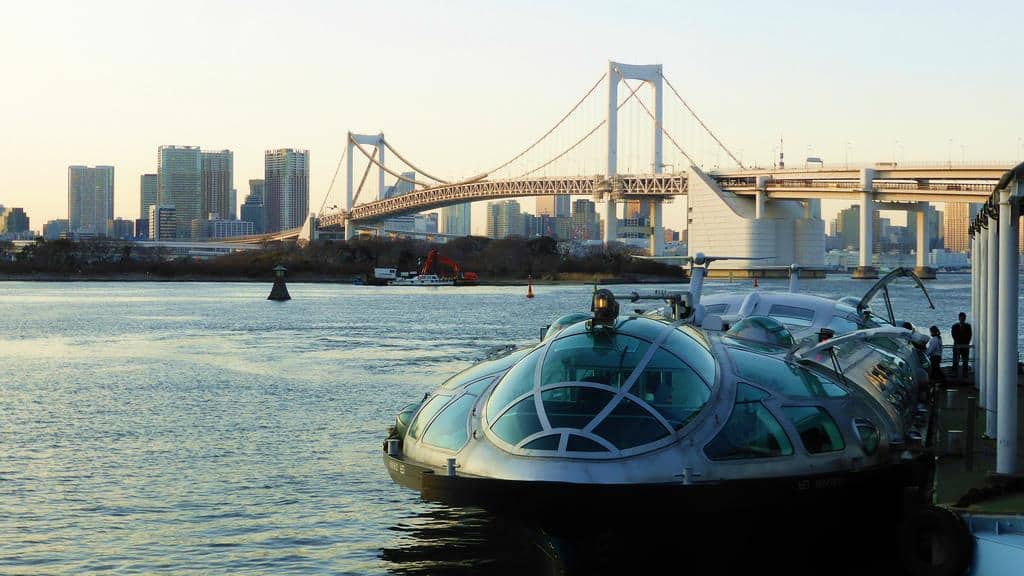 บนเรือ Tokyo Cruise Ship นี้คุณจะได้ผ่อนคลายเย็นสบายไปกับสายน้ำที่อยู่ท่ามกลางความเจริญรุ่งเรืองของเมืองหลวงญี่ปุ่นยาวไปถึงชายหาดโอไดบะ (Odaiba beach)