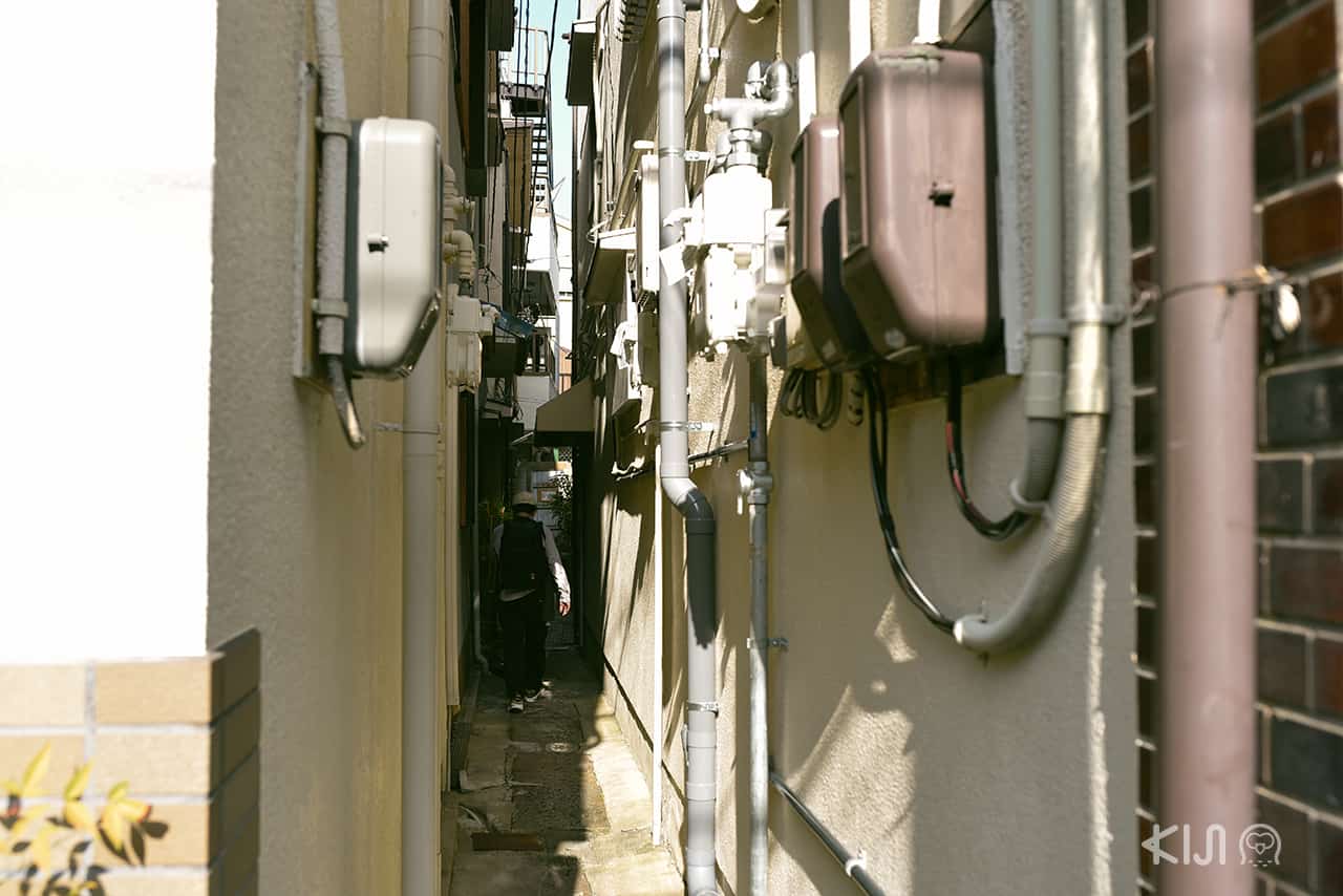 ตรอกเล็กของย่าน Nakazakicho จังหวัดโอซาก้า