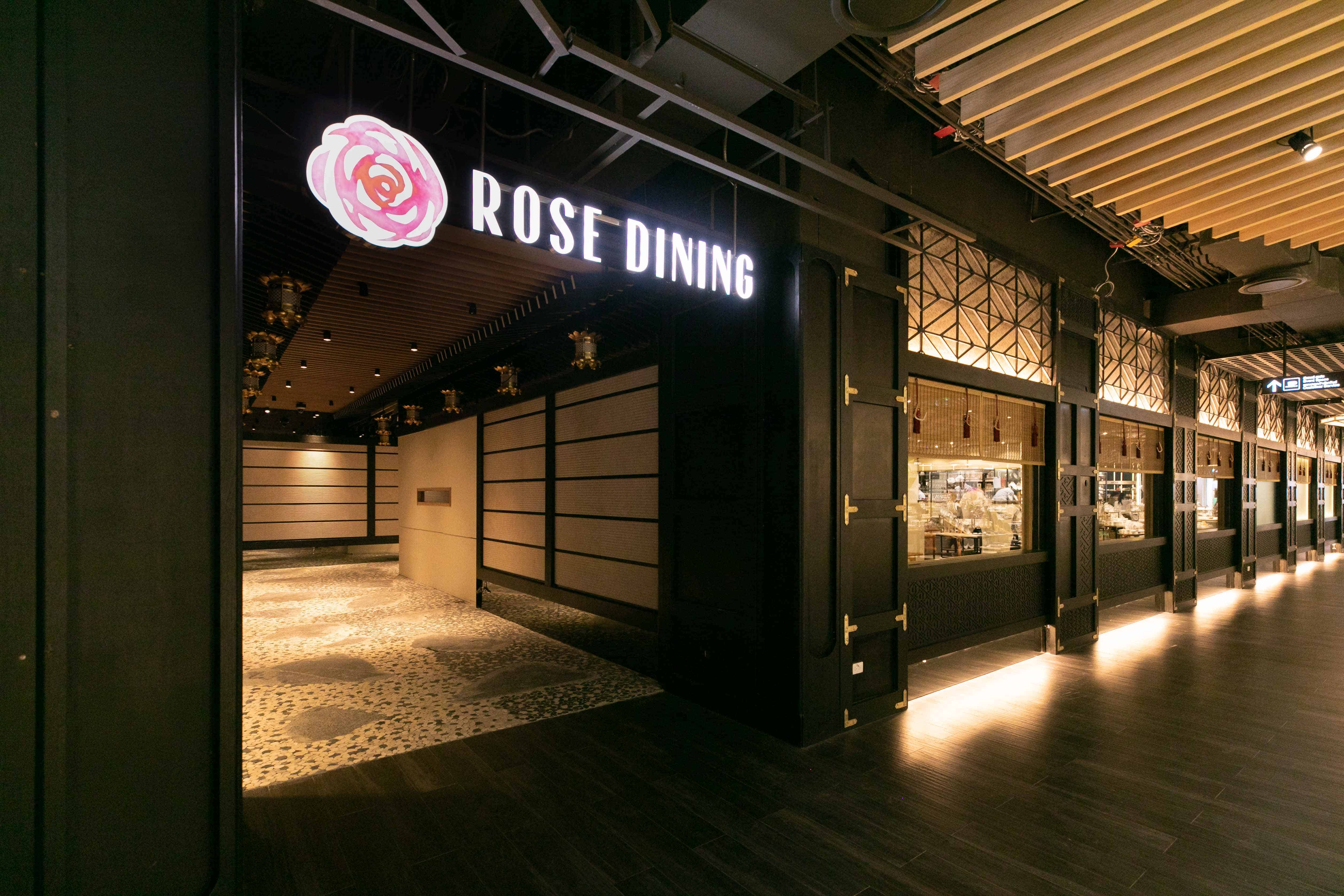 ชั้น 4 แผนกผลิตภัณฑ์สำหรับเด็ก เฟอร์นิเจอร์ ของใช้ในชีวิตประจำวัน และร้านอาหารสุดหรู ห้างสยามทาคาชิมายะ (Siam Takashimaya)