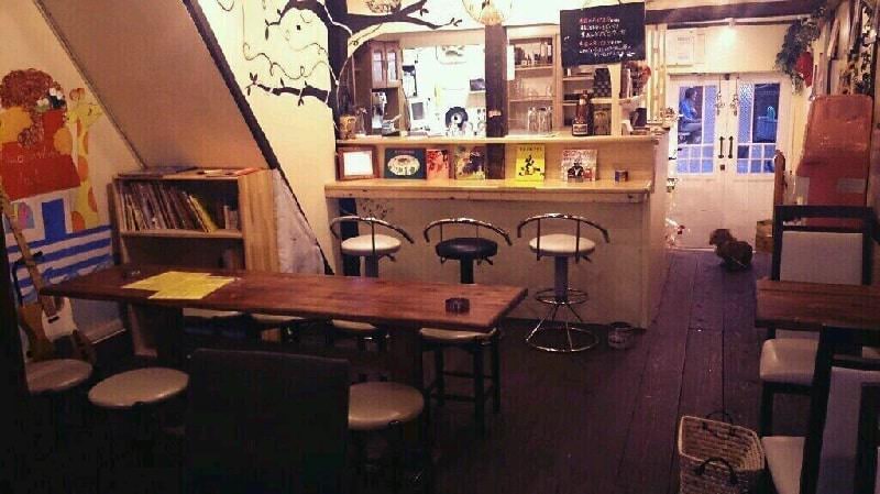 บรรยากาศด้านในร้านคาเฟ่น่ารัก 89 Cafe ย่าน Nakazakicho ในโอซาก้า