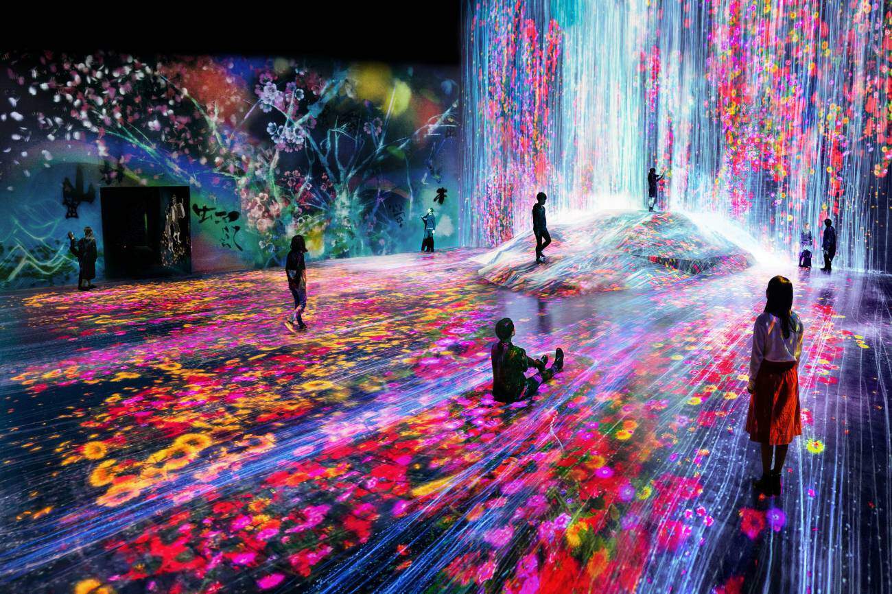 MORI Building DIGITAL ART MUSEUM teamLab Borderless in Tokyo