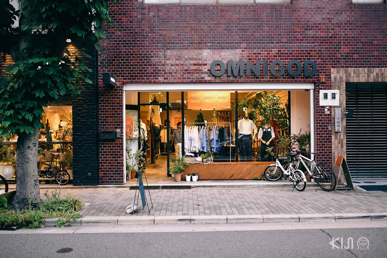 ร้าน OMNIGOD ที่ถนน Orange Street ในโอซาก้า
