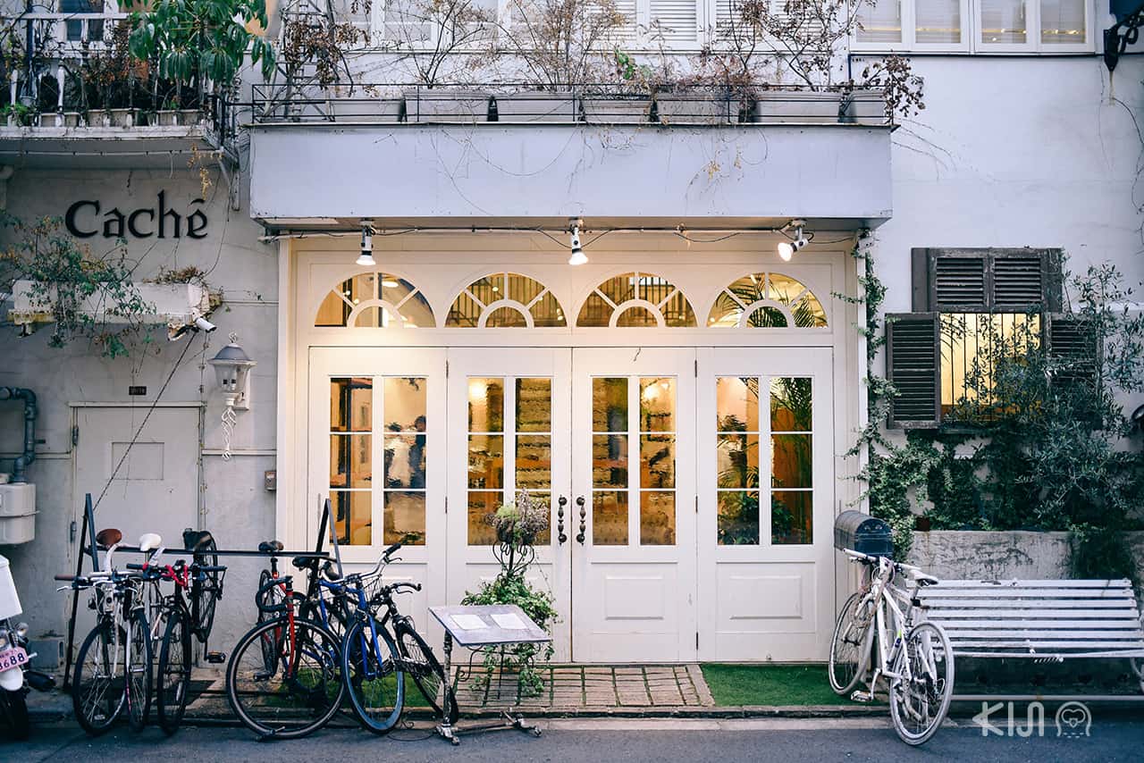 ร้านค้าที่ถนน Orange Street ในโอซาก้า