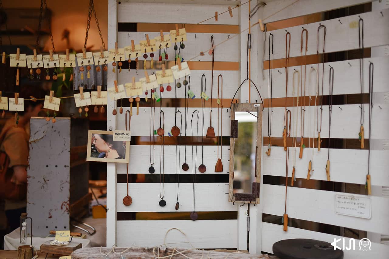 ร้านขายของที่ระลึกที่ Komachi Dori Street