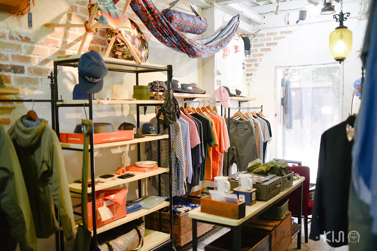 บรรยากาศด้านในร้าน Rin Selected Shop ย่าน Nakazakicho ในโอซาก้า 